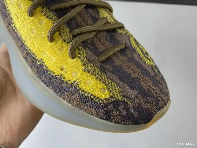 hype ADIDAS GOLD NON-REFLECTIVE BOOST 380 FZ4982 YEEZY 'COFFEE 0325